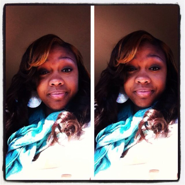 Im just a cool axx chick thats live'n and love'n life!! :)