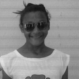 ' Dias sim , dias não eu vou sobrevivendo sem nenhum arranhão da caridade de quem me detesta {..} ♪