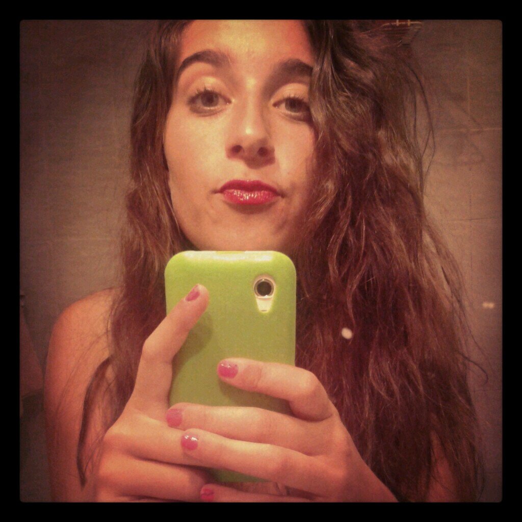 18♥ Dancer (1/7 Identity) Intento de bailarina profesional. http://t.co/UCiW3orIki Componente del ballet Vida. El musical