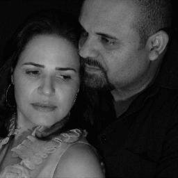 MÚSICOS CATÓLICOS , CASADOS , PAIS DE TRÊS FILHOS LINDOS E DEDICADOS A MISSÃO DE SER FAMÍLIA ....