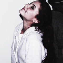 ▲ #votearianagrande ▲