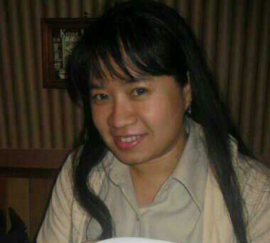 an active netizen.

love reading, writing, traveling, photography.

work as a self employed at home in Parijs van Java.