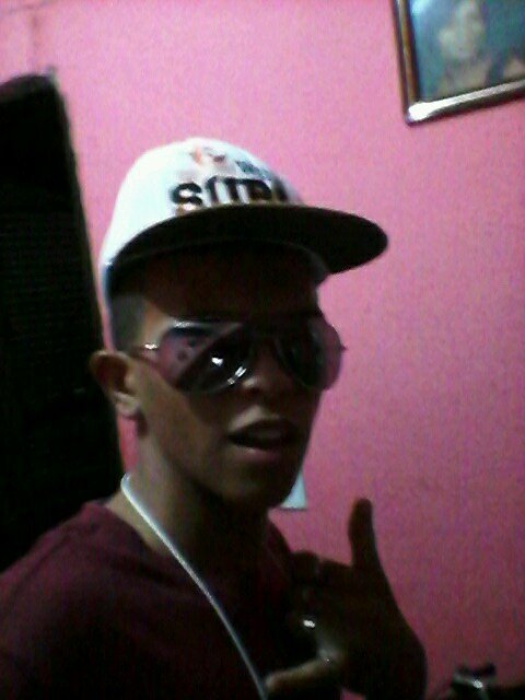 sou regeiro curto um pou quinho de tudo mais eu curto mais S.O.J.A. msc:true love sgn(amor verdadeiro)