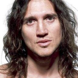 minha banda está no hall of fame, the crime is funky and fight like a hillel slovak ! miojo ( @linguadojeremy )