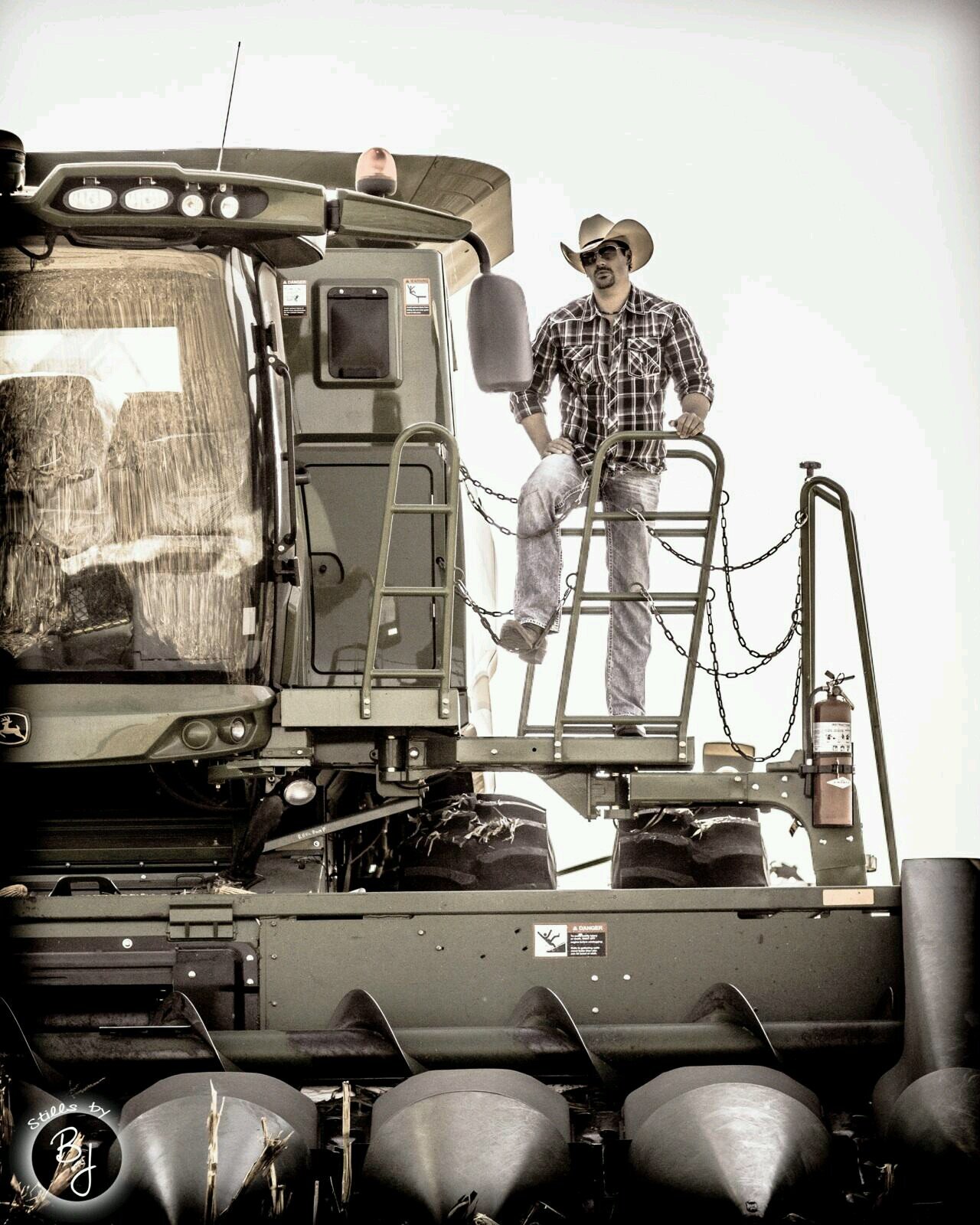 Country Music Singer/Songwriter