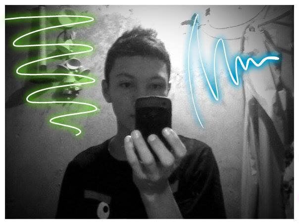 naci  el  13 de octubre me gusta el  bmx y  el  rock