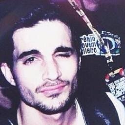 amor de fã e algo eterno que nunca acaba  desde  !!!   quem disse que foram preciso assas para você se tornar meu anjo !!! fiukete  desde  : 04/02/2010