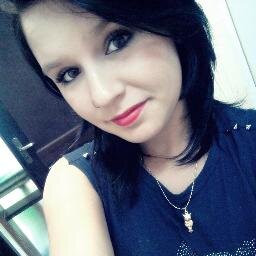 “Aos poucos você percebe o que vale a pena, o que se deve guardar pro resto da vida, e o que nunca deveria ter entrado nela.”