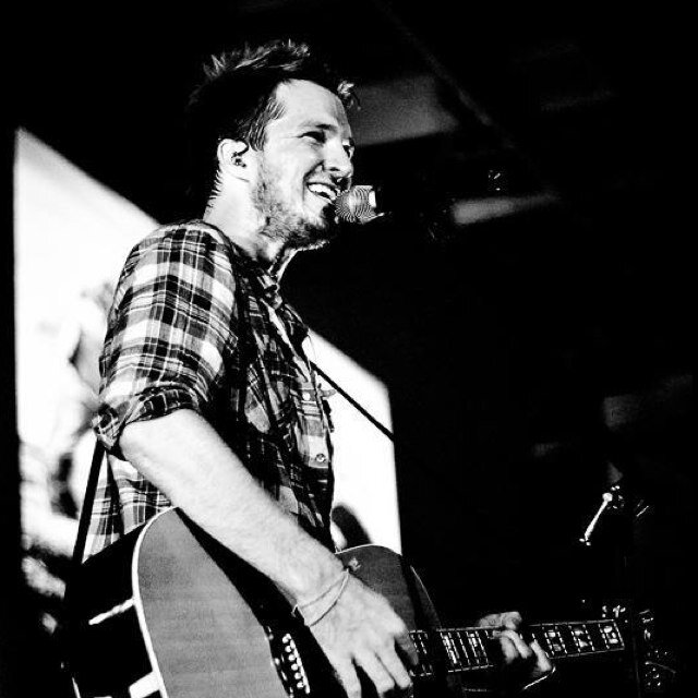 Husband/Father. Singer/Songwriter. @Lyric_House Publishing. Love God, Love People. Something else cool goes here _____