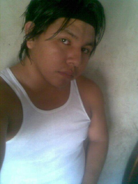 Ecuador amo mi país kiero muxo a un par de mujersitas q cambiaron mi vida y las amo y xevere sinme caes bien pero si me caes mal te vas x el caño:)
