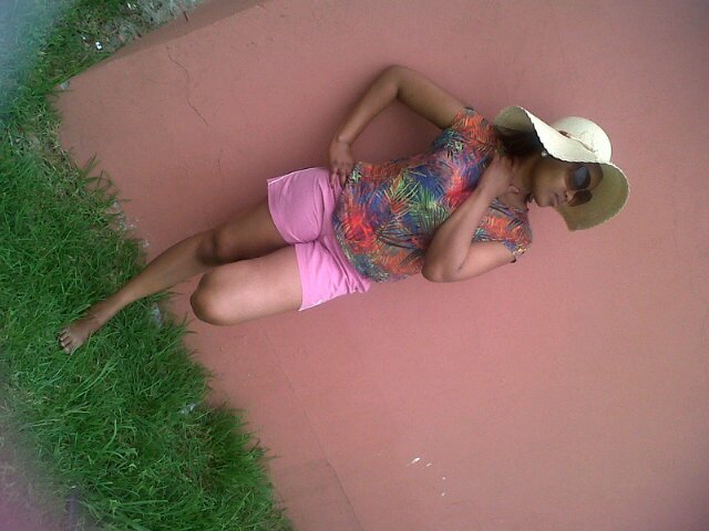 ..I may nOt be perfect, but atleast iknOw who am I..