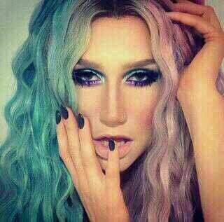 an Egyptian young man       I love Ke$ha she is my heart