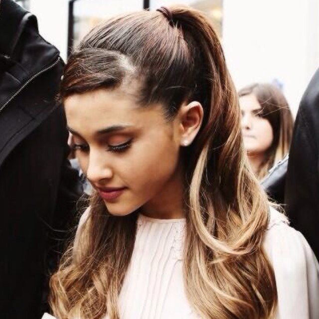 Just a BOY who's in love with ARIANA GRANDE bc she's perfect, beautiful, stunning and more. • 14 y/o • GONNA MEET ARIANA SNKEMKDKD