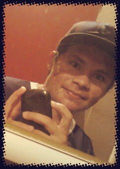 Sempre a procura de ser feliz, não importa que demore... eu estarei esperando na tristeza e na alegria sempre!