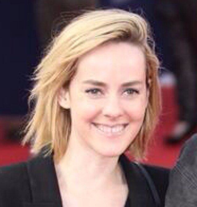 MarlenePN12's profile picture. I say if you don't go then you won't know. {HG RP} {Semi-Literate}