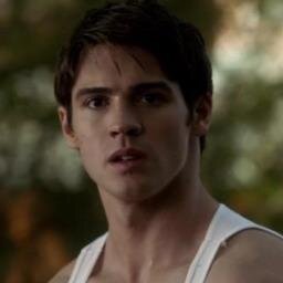 Amo The Vampire Diaries