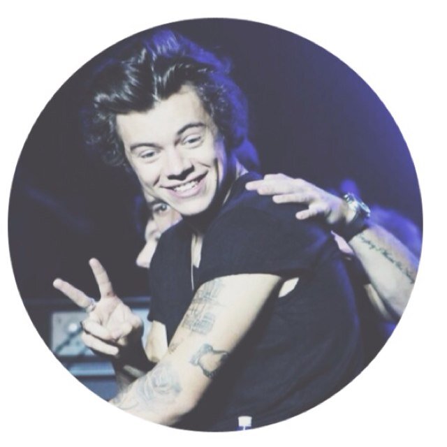 Hey bby pls follow @httphxrry ask for a follow back