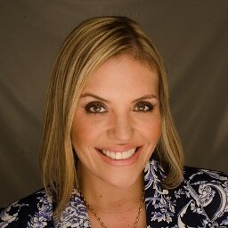 Contadora Pública, estudiante de Leyes y defensora de la familia. Asesorías y Servicios doctorafamilia@gmail.com