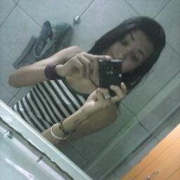 oi ? hehe 17 anos,amo chocolate,amo assisti anime hehe,namorada do Lipe 3 ...segui ? sdv ^^