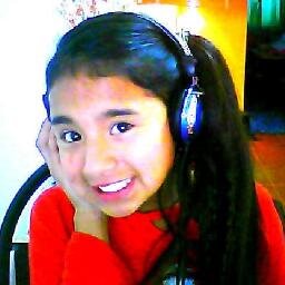 Hermosa, Linda, Tierna,Dulce y Muy buena chica esa, es mi idola: @BeeluGelp1 ¡La mejor!
