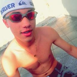 「uuns pra dividir ,, uunS pra somar ♛ *ㅤ
- uns pra derrubar ,, unnns pra te levantar」