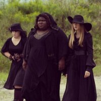 Queenie (@queenieahs) Twitter profile photo