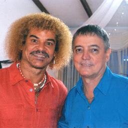 Charlie Gomez - Canta y Compone.