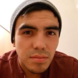 Estudiante , amante de la #UdeChile ,carismático, simpático etc jaja...