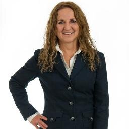 Real Estate Sales & Marketing on Central Vancouver Island. With 30+ years of experience and a top RE/MAX producer. Contact Lois for all your Real Estate needs.