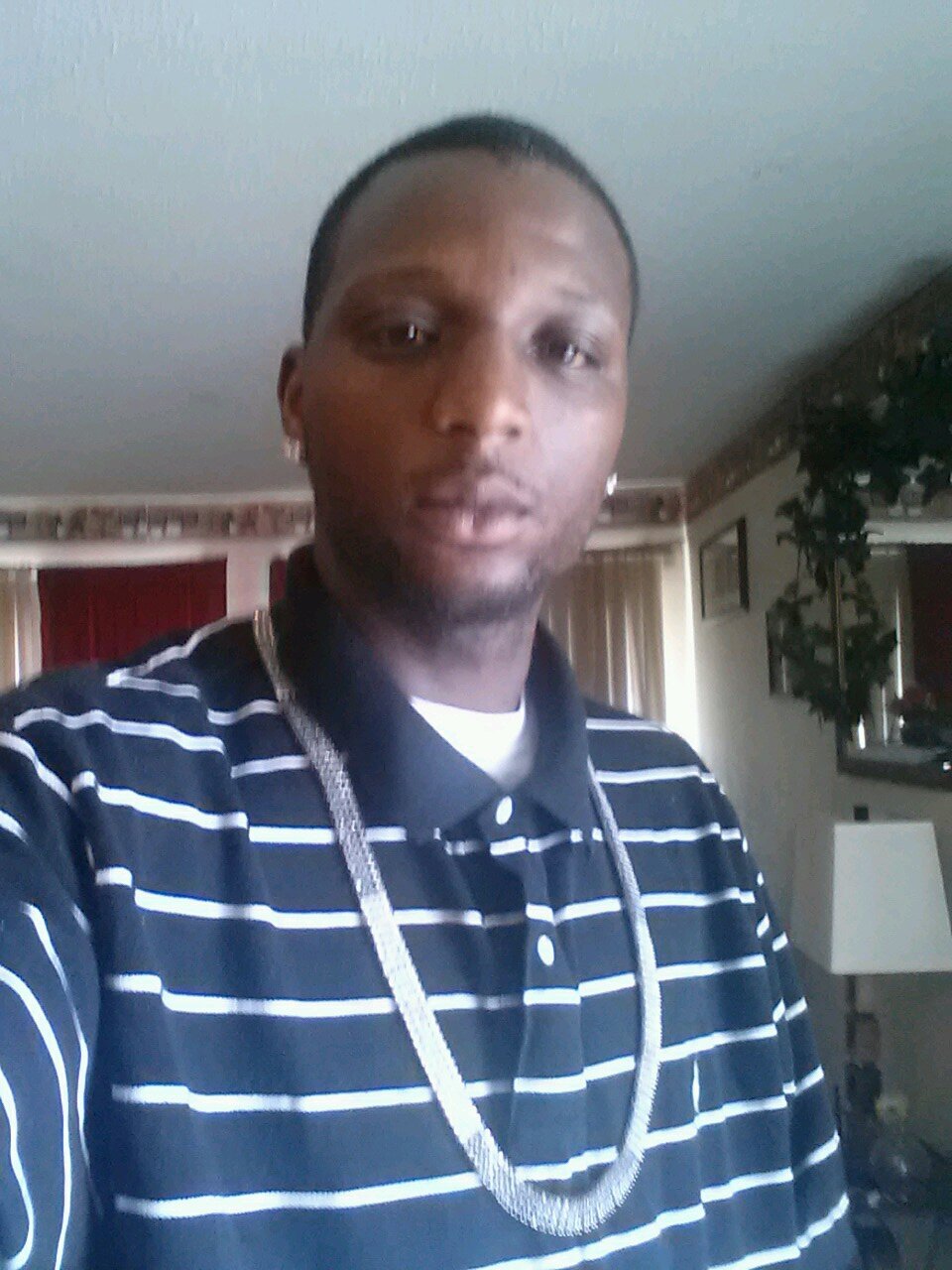 I'm a rapper lookn to make it in da music industry
