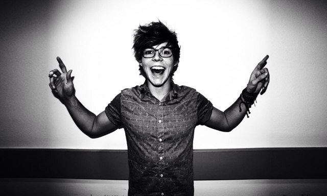DAMN BITCH! im not ashton irwin but one fuckin day ill be famous. how the hell are you to judge me. SWS BVB PTV BOTDF 1D 5SOS