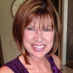 Independent Educational Consultant helping students with college applications. Mom of four, married for a very long time & loving it, crazy about flowers.