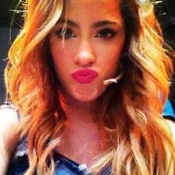 Bueno Este Twitter Es Oficial! Tini Bella Incluso Es Para Todo El Mundo Sobre Todo Chie Ok Tini Besos De Tus MEjores Fans Chienas:D