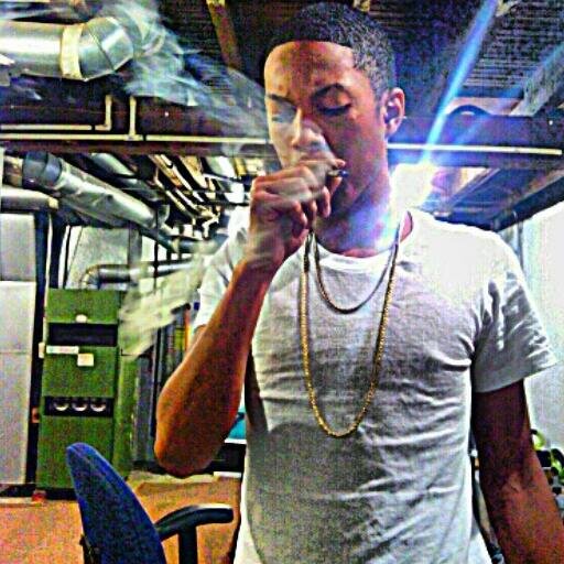 IdependentRecording Artist/Follow me on IG@almighy_richyy 
For Booking Or Busuness Email me @lilrichyy100@gmail.com http://t.co/pgJPdo5rnw
