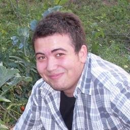 Bazen kocaman duygularını minicik bir ´´peki``ye sığdırırsın...
