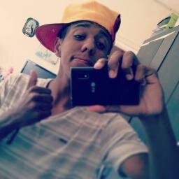 Sou  doidão por Jesus Cristo, ele é meu melhor amigo e confio de + em Jesus pois sei que por mim sim ele Lutaria até  o fim pra me salvar, pra mim ajuda,