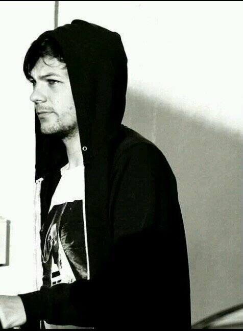 Sigue a @Tomlinsonbemy6