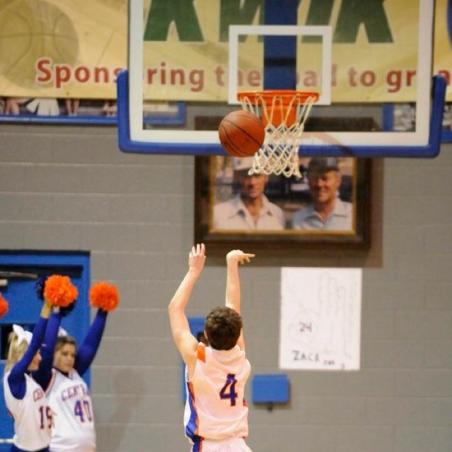 Point guard at pike central high school #BBN #team6'4 Country music is where its at. Pike co Centrul bubbbyyyyyy Get it or get gone. #skoal#fords