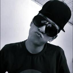 Ousado, alegre & filho de Deus ;]       - bb da @SalesLaini rs ♥