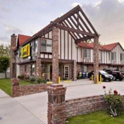 Welcome to Super 8 Santa Clarita / Valencia is located near minutes from Six Flags Magic Mountain for better stay. For information visit: http://t.co/6QmEx1sXak