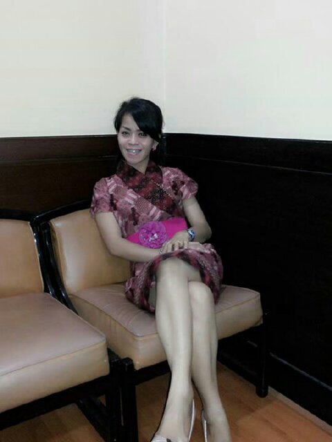 baik hati, tidak sombong, cantik and smart,, hahahahahah,,, tra main ganas ya,,
