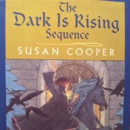 Official account of the The Dark is Rising Sequence Worldwide Readathon. (2013, 2015, 2017-2022) Join us! #ReadTDiR #TheDarkIsReading