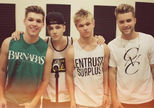 4 chicos, un mismo sueño. Primera cuenta de apoyo a @BoybandProject en #MegaStarFM. {Ingrid me leyó 11/11/13 BBP} The BoyBand Project follow me.