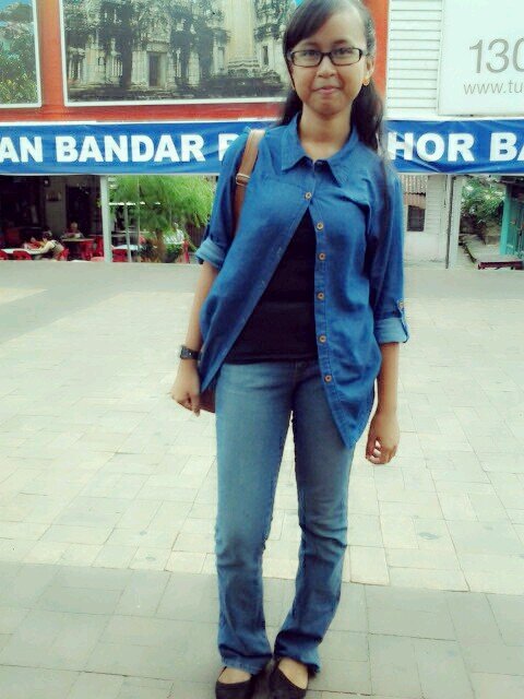 im Taken . terima kasih (wechat id : anakpakyahstrong )