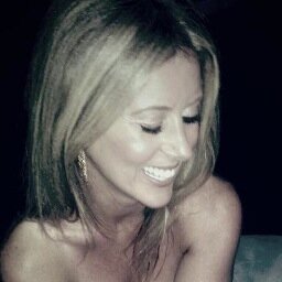 Singer/actress trying to get a leading role in Broadway Musical
