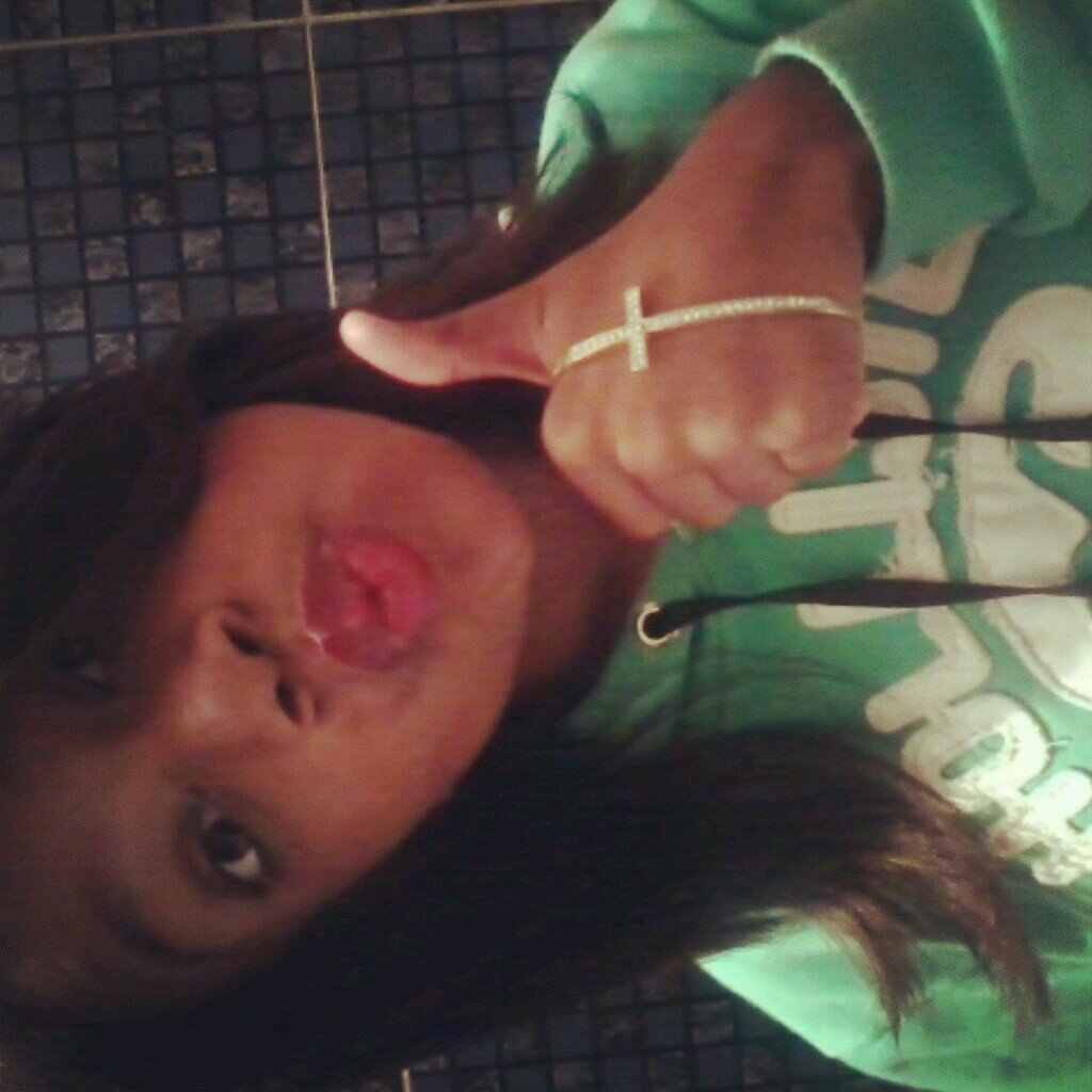 Lubiis_s2's profile picture. ''A Vida me Ensinou a Nunca dexistir nem ganhar,nem perder maiis procurar evoluir ''