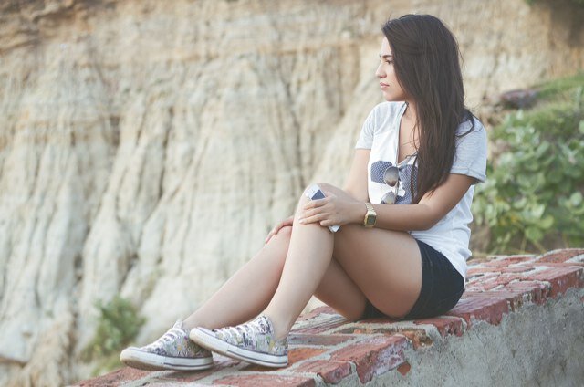 Cuando a Dios le agrada la conducta de una mujer, le ayuda a mantenerse firme. - Fiel seguidora de Dios