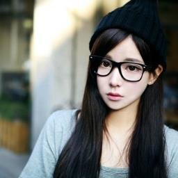 ผู้หญิงแสนสวยคนนี้มีนามว่า 'เดธซี' อยากรู้จักก็ลองทักมาคุยสิค่ะ .ยิ้ม #ยืมเมจ