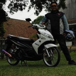 Pendengar dan Penikmat setia IWAN FALS