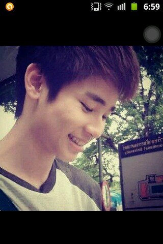 ผม โซ่'The Split ครับ ปิ๊ทจิงๆ ผมเป็นบอทนะคับ Friendly คับผม ไม่กัดใครคับ เล่นได้ยังหัวจรดเท้าคับ ;)) ยิ้ม